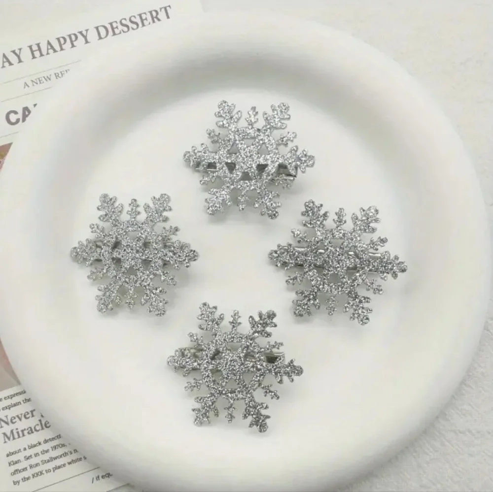 2 Snowflake Sparkly Clips - Picture 4 of 8